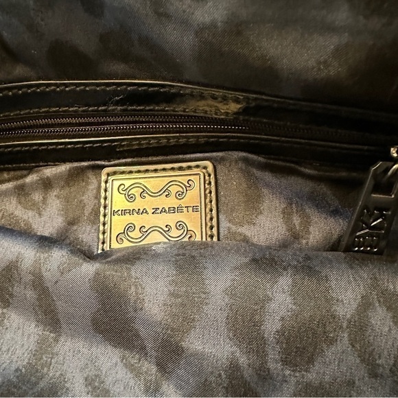 Kirna Zabete Large Clutch Wristlet • Black Patent • Red Rhinestone Kiss Lips - Picture 14 of 14